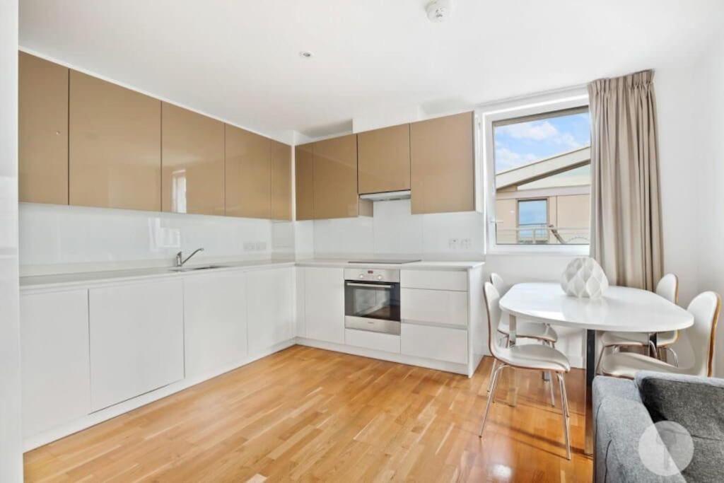 Appartement Modern 3 Bedroom - Olympic Park - E20 Stratford